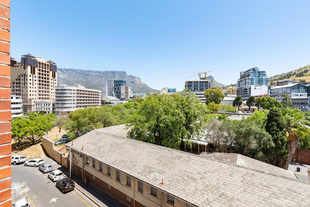 Metropolis Luxury Apartments Cape Town Exterior photo