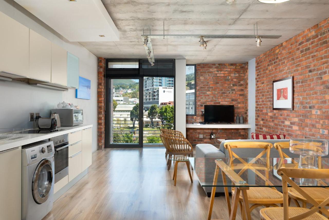 Metropolis Luxury Apartments Cape Town Exterior photo